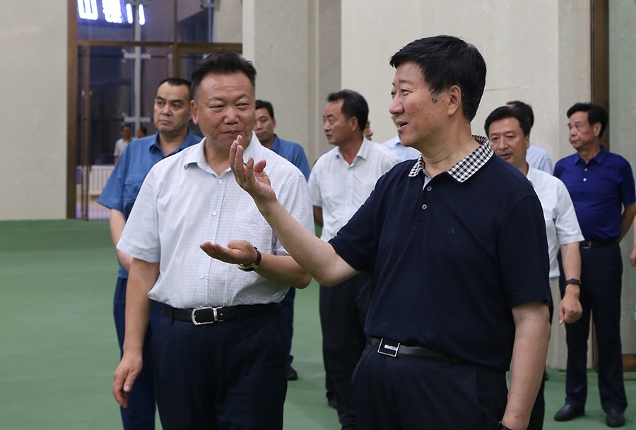 22-2018年6月，省人大常委會(huì)黨組書記、副主任王璽玉蒞臨金徽股份視察。.jpg