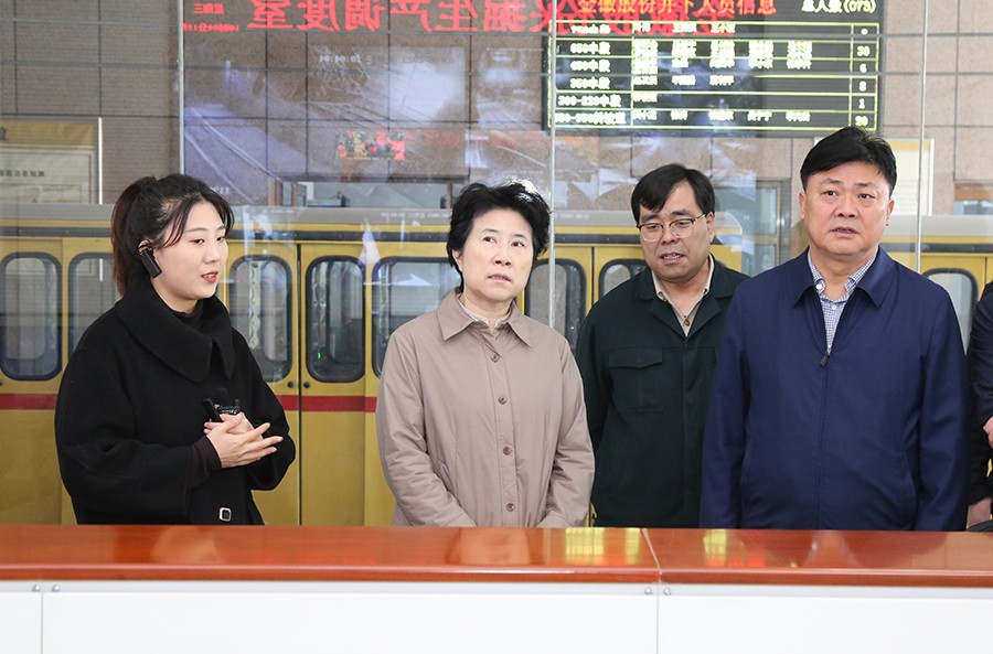 36-2023年3月，省生態(tài)環(huán)境廳黨組書記蘇君蒞臨金徽股份調(diào)研綠色礦山及“兩山”實(shí)踐創(chuàng)新基地建設(shè)情況。.jpg