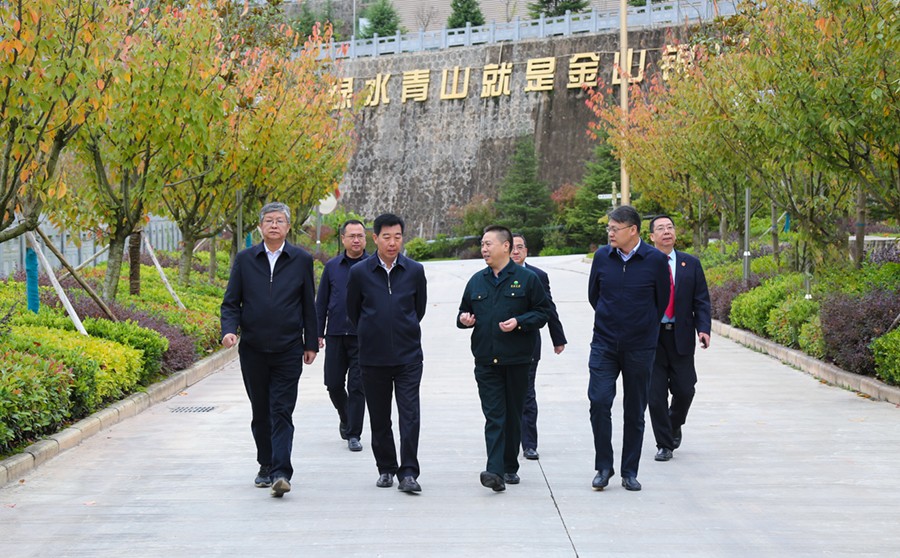 29-2021年10月，甘肅省高級(jí)人民法院院長(zhǎng)張海波蒞臨公司調(diào)研。.jpg